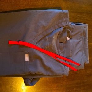 Fig’s Charcoal Scrub Set